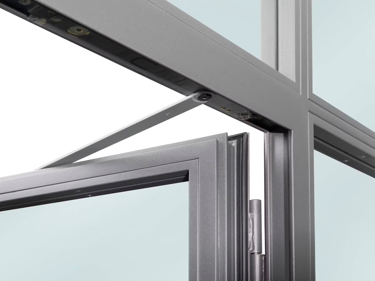Integrated door closer